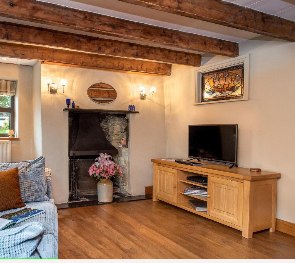 The White Cottage B&B Saint Teath ภายนอก รูปภาพ