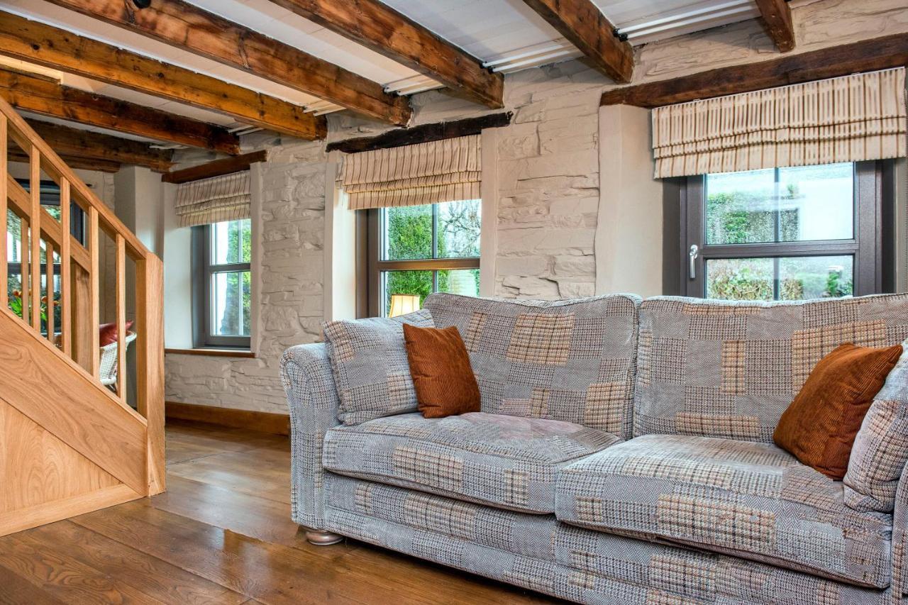 The White Cottage B&B Saint Teath ภายนอก รูปภาพ