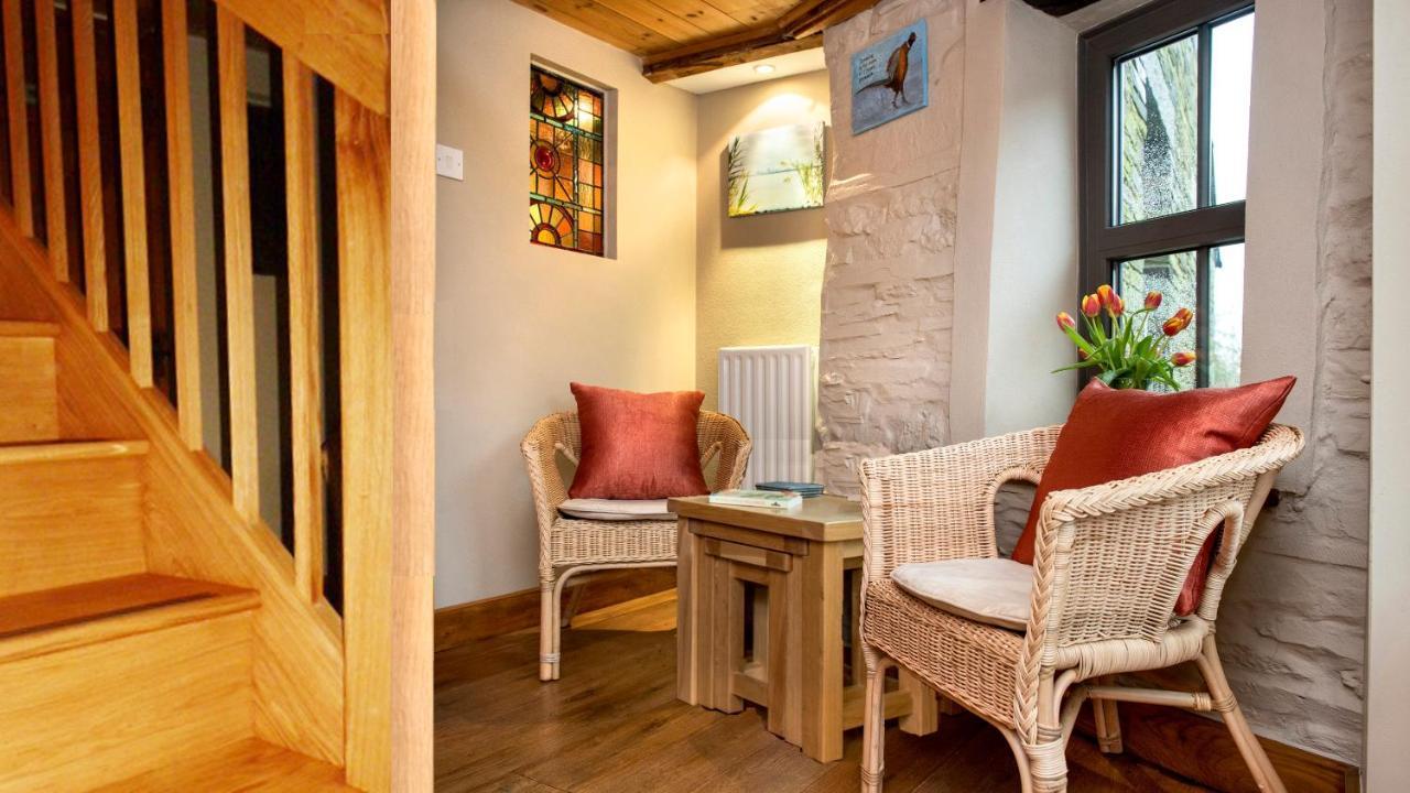 The White Cottage B&B Saint Teath ภายนอก รูปภาพ