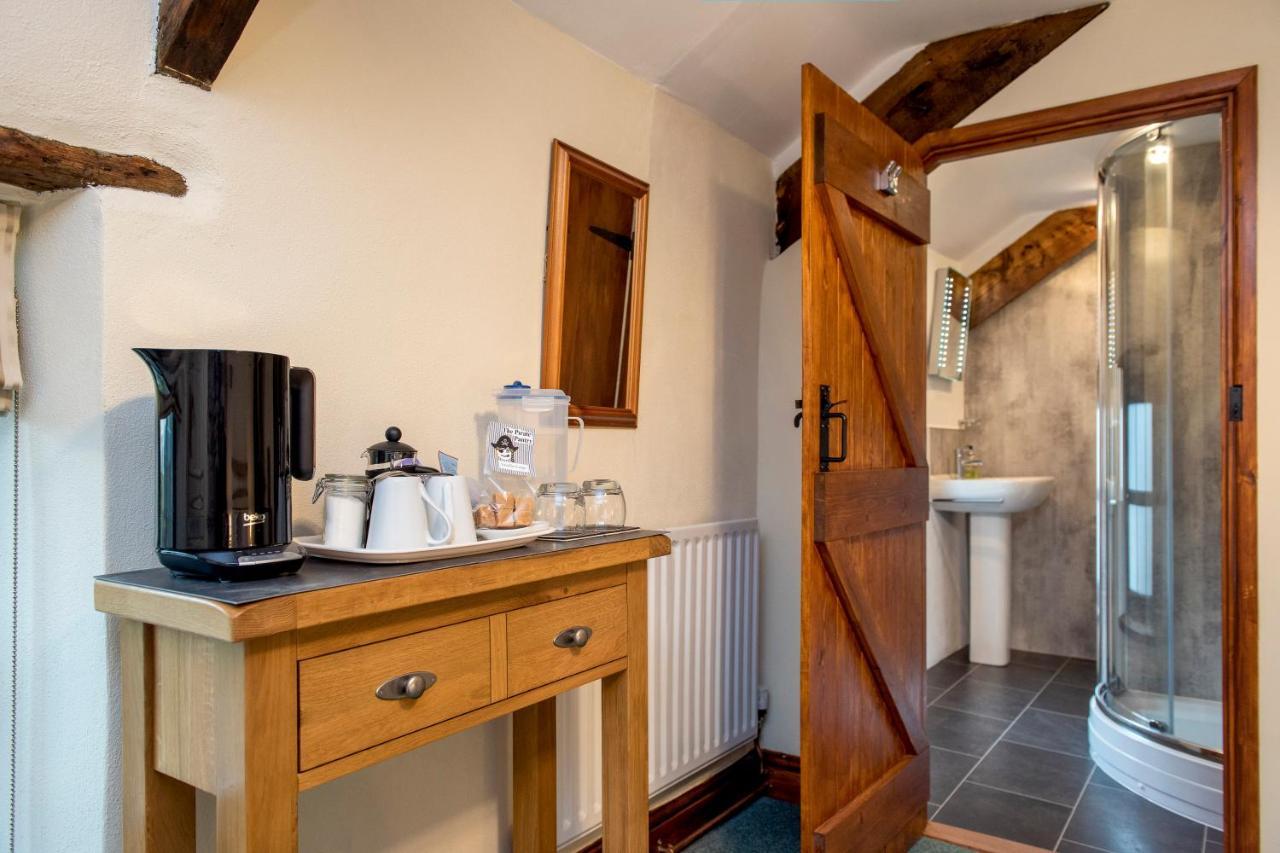 The White Cottage B&B Saint Teath ภายนอก รูปภาพ
