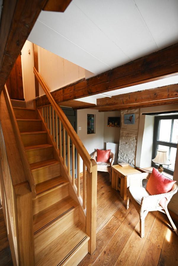 The White Cottage B&B Saint Teath ภายนอก รูปภาพ