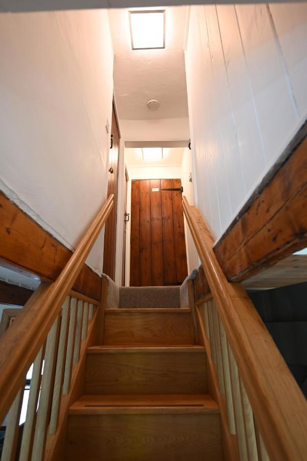 The White Cottage B&B Saint Teath ภายนอก รูปภาพ
